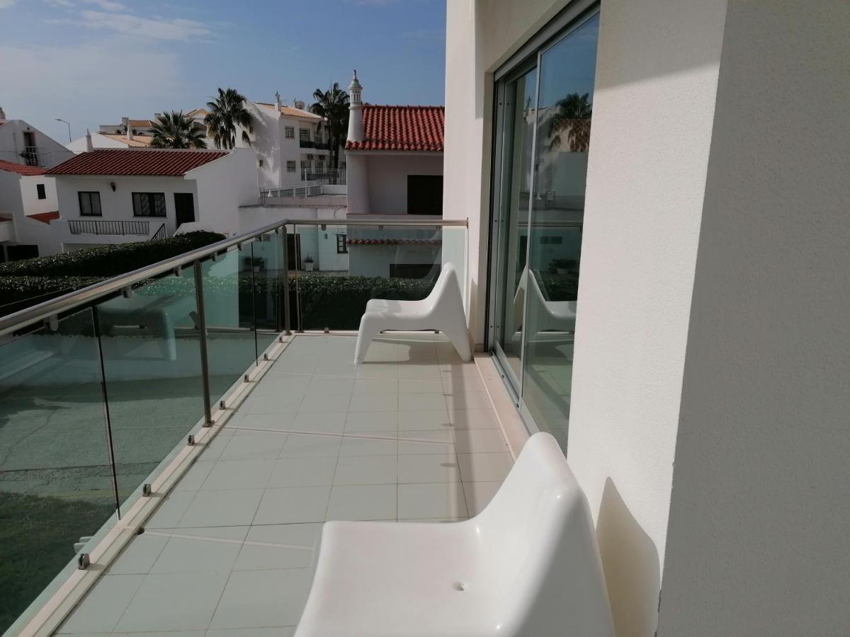 Modern Apartment With Sunny South Facing Terrace Albufeira Extérieur photo